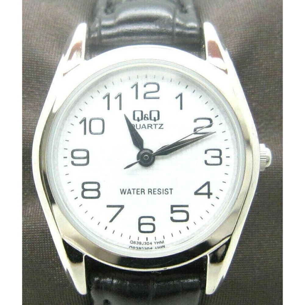 Women's Q&Q Quartz 3 Bar WR Analog 24mm‎ Dial Watch (C470) G639J304